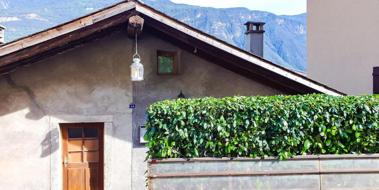 Fully, Valais Chalet Accueillant Avec Cheminee Villa Exterior photo